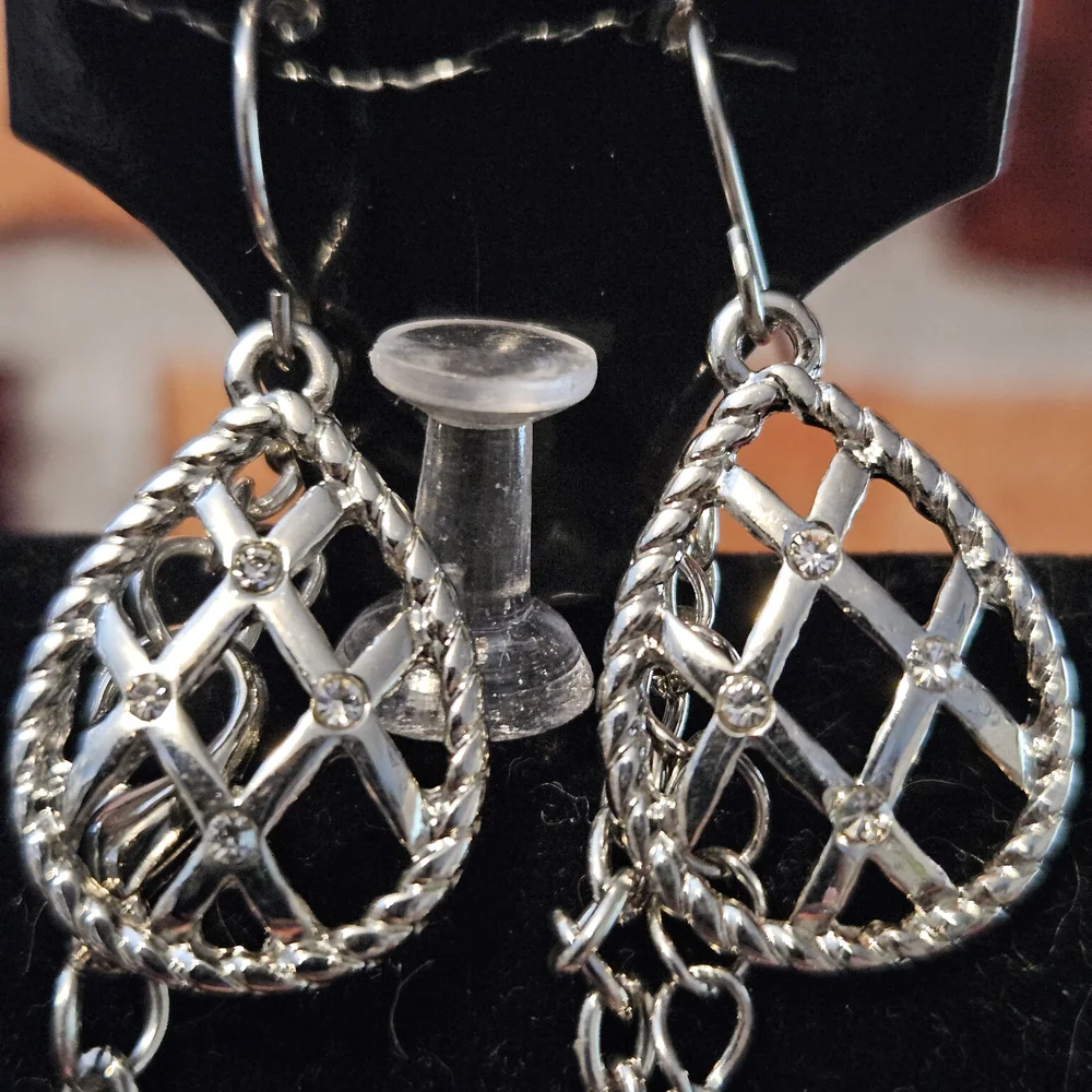 Vintage Fashion Jewelry Silver Rhinestone Pendant and Earring Set